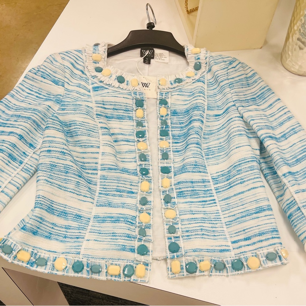Worth blazer size 8. Spring/summer